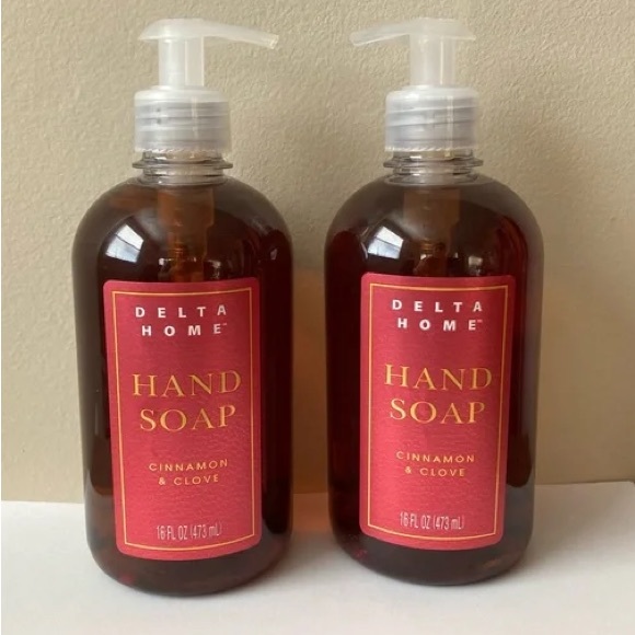 NWT Delta Home Winter Holiday Scented Soap Apple, Cinnamon, Pumpkin etc 16floz - Picture 2 of 5